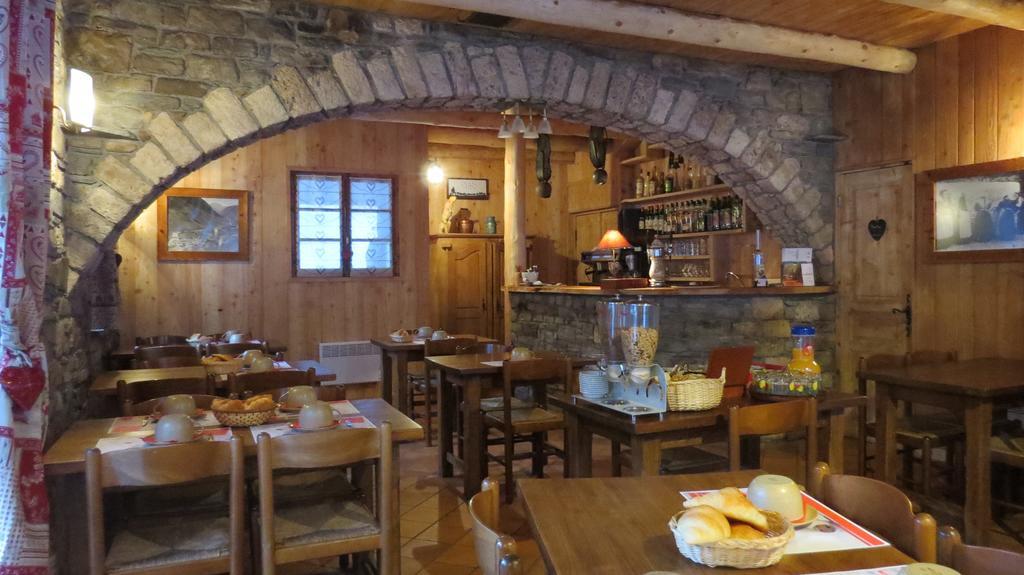 A La Pastourelle Hotel Бонвал-сюр-Арк Екстериор снимка